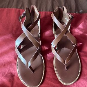 Women sandals. Size 8.5